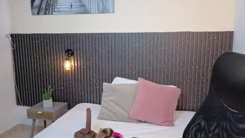 Tammy Lynn online show from April 2026 06:57:01 PM