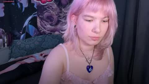 Lola online show from December 2025 07:10:01 PM