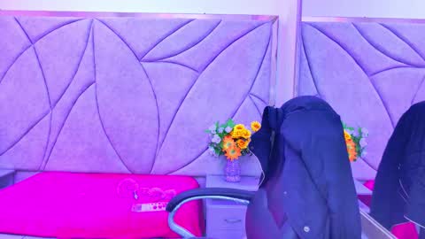 Tammy online show from November 2025 04:22:01 AM