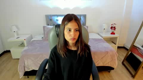 Snapshot of tamy_edwards chatting on December 2024 07:28:02 PM Tamy online show from December 2024 07:28:02 PM
