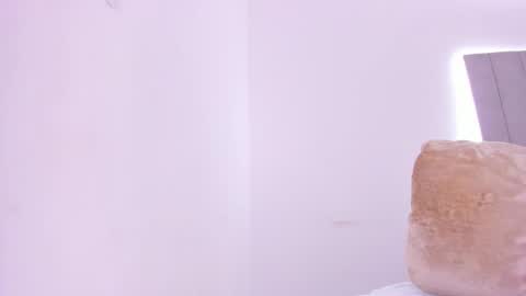 Tamy Leen online show from February 2025 01:49:02 PM