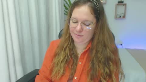 Snapshot of tamy_shine87 chatting on December 2024 06:43:02 AM Im Samy online show from December 2024 06:43:02 AM