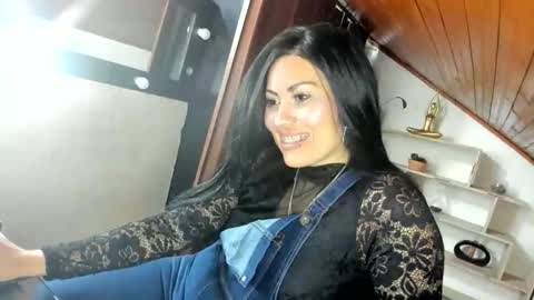 tania online show from April 2026 07:58:02 PM