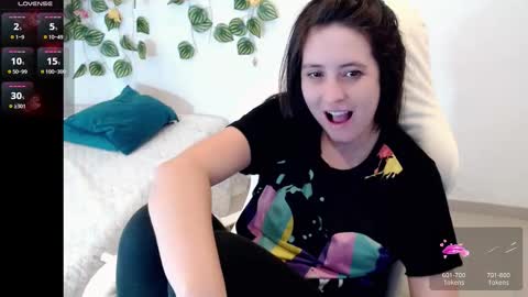 Tania  online show from March 2026 02:01:02 PM