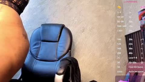 Snapshot of tanisha__lux chatting on May 2026 04:07:02 AM Tanisha online show from May 2026 04:07:02 AM