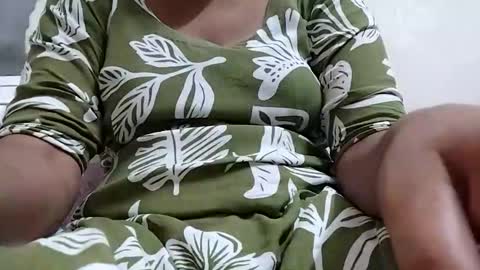 Snapshot of taniya_roy4628 chatting on May 2026 02:30:01 AM taniya_roy4628 online show from May 2026 02:30:01 AM