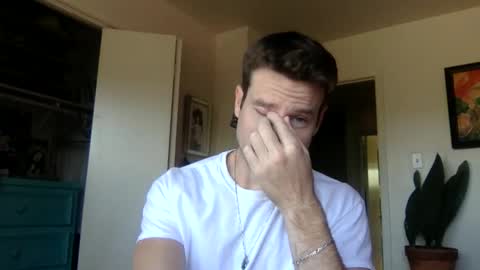 Dr. Love online show from November 2025 03:12:01 PM