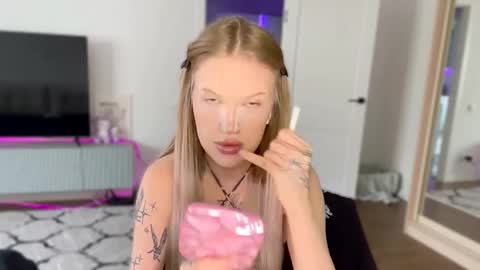 Alisa online show from March 2026 11:05:02 AM