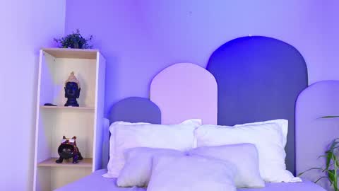 taracarsonn online show from April 2026 01:17:01 AM