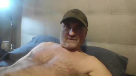 Snapshot of tarzeny77 chatting on February 2025 08:05:02 PM tarzeny77 online show from February 2025 08:05:02 PM