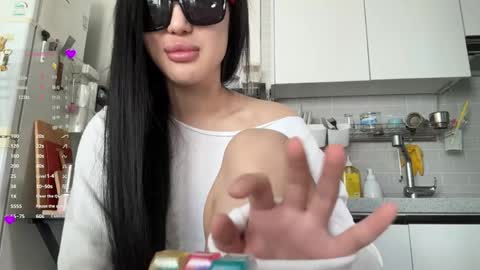 Snapshot of tashinadoncaster chatting on June 2026 01:23:01 AM Viola online show from June 2026 01:23:01 AM