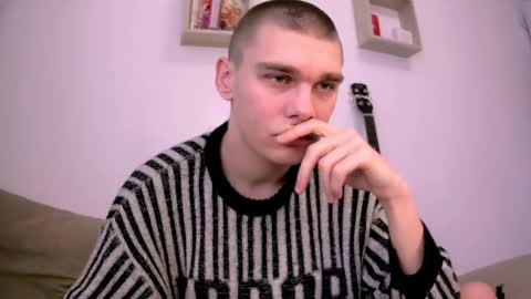 tasteithorny online show from December 2024 01:00:02 PM