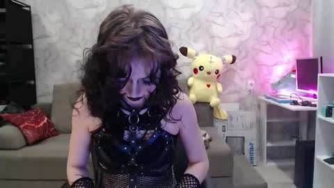 tata__goth_ online show from February 2026 05:41:01 PM