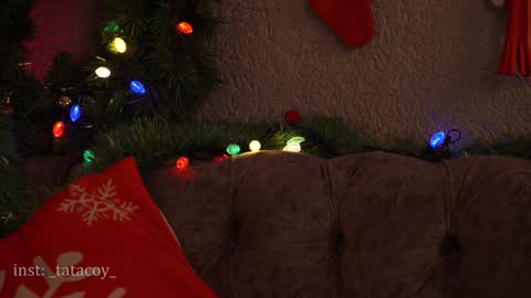 Snapshot of tatacoy chatting on January 2025 01:03:01 PM TataCoy online show from January 2025 01:03:01 PM