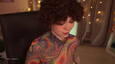 Snapshot of tatacoy chatting on November 2025 03:27:02 PM TataCoy online show from November 2025 03:27:02 PM