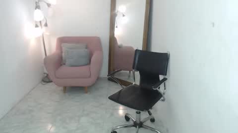 isabel online show from November 2025 02:57:01 AM