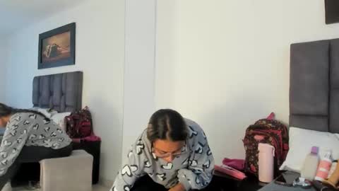 Snapshot of tatiana_valencia chatting on April 2026 01:42:02 PM Tati online show from April 2026 01:42:02 PM