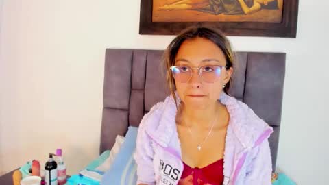 Snapshot of tatiana_valencia chatting on June 2026 03:12:01 PM Tati online show from June 2026 03:12:01 PM