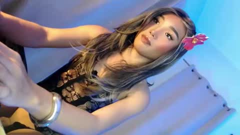 Snapshot of tatiana_wilton chatting on May 2026 01:48:02 PM ANDREA online show from May 2026 01:48:02 PM