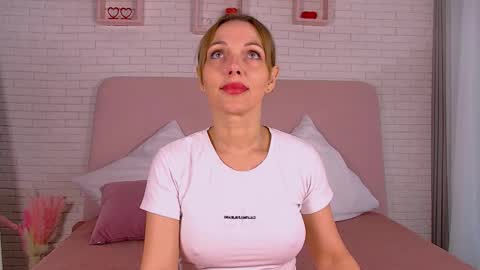 TatiBugati online show from February 2026 06:40:02 AM