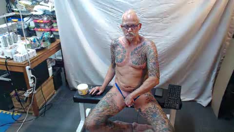 Snapshot of tatsdude chatting on October 2025 09:14:01 PM inkbator online show from October 2025 09:14:01 PM
