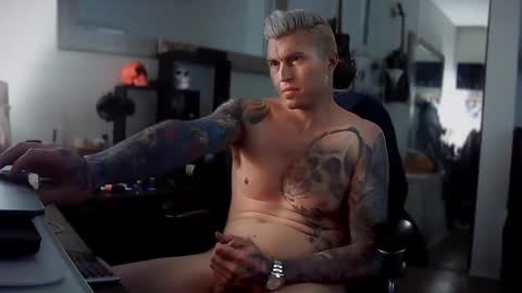 Snapshot of tattednblonde chatting on January 2025 03:27:01 PM tattednblonde online show from January 2025 03:27:01 PM