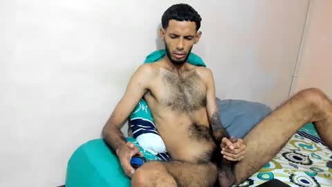 Snapshot of tatto_destroyer chatting on April 2026 06:47:02 PM Fernando online show from April 2026 06:47:02 PM
