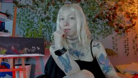 Snapshot of tattoo_artbaby chatting on July 2026 04:28:01 AM tattoo_artbaby online show from July 2026 04:28:01 AM