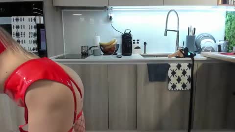 Nicole online show from January 2025 01:51:02 PM