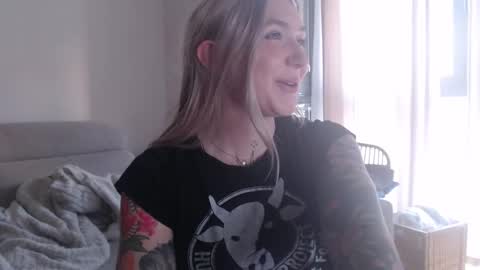 tattoobbgirl online show from November 2025 03:25:01 PM