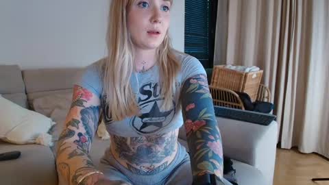 tattoobbgirl online show from April 2026 06:52:01 PM