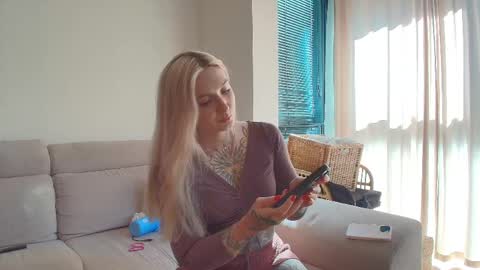 Snapshot of tattoobbgirl chatting on May 2026 03:42:02 PM tattoobbgirl online show from May 2026 03:42:02 PM