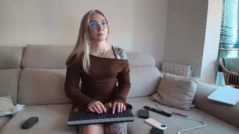 Snapshot of tattoobbgirl chatting on July 2026 05:29:02 PM tattoobbgirl online show from July 2026 05:29:02 PM