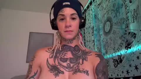 Snapshot of tattooed_natalia chatting on January 2025 02:08:01 PM Natalia 3 online show from January 2025 02:08:01 PM