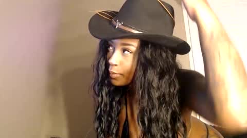 Snapshot of tattooedangelxx chatting on May 2026 01:00:01 AM nyxxx online show from May 2026 01:00:01 AM