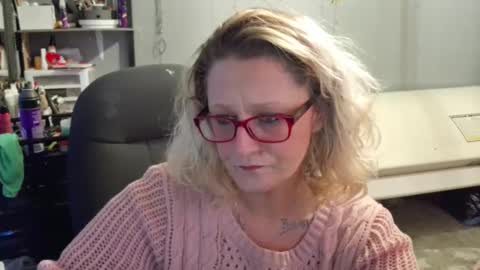 Lisa Lovely online show from February 2025 07:17:01 PM