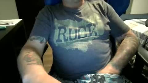 Snapshot of tattslovestattas1 chatting on October 2025 09:37:01 PM tattslovestattas1 online show from October 2025 09:37:01 PM