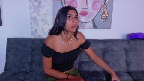 Snapshot of taty_miller chatting on May 2026 08:25:01 PM Taty Miller online show from May 2026 08:25:01 PM
