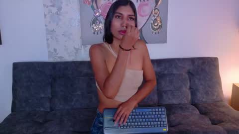 Snapshot of taty_miller chatting on May 2026 08:14:02 PM Taty Miller online show from May 2026 08:14:02 PM