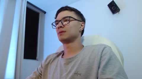 taurus4k online show from November 2025 02:12:01 AM