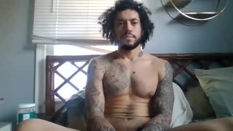 Snapshot of taurusbaeforever chatting on November 2025 01:10:01 PM taurusbaeforever online show from November 2025 01:10:01 PM