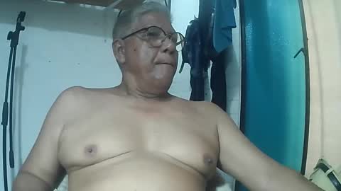 Snapshot of tavo58 chatting on May 2026 04:23:01 PM alvarito online show from May 2026 04:23:01 PM