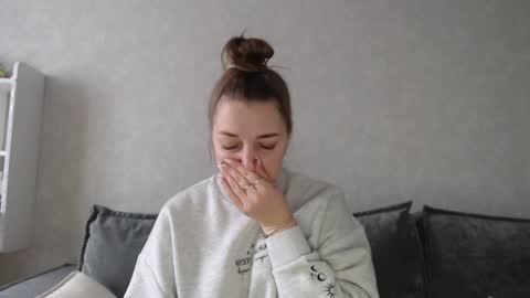 Snapshot of taxxxu chatting on December 2024 08:00:02 AM Diana online show from December 2024 08:00:02 AM