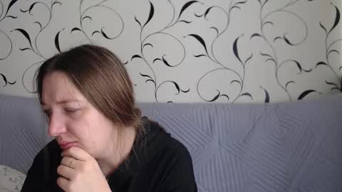 Snapshot of taxxxu chatting on October 2025 08:28:01 AM Diana online show from October 2025 08:28:01 AM