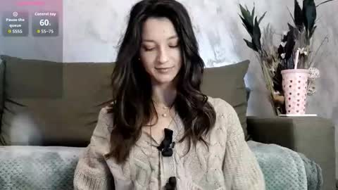 TayaKayan online show from November 2025 08:59:01 AM