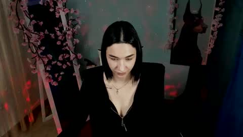 Tayla online show from December 2025 07:48:02 AM