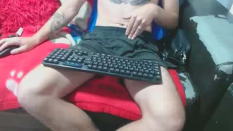 Snapshot of tayler_and_alina chatting on January 2025 03:20:01 PM MARCELO MILK online show from January 2025 03:20:01 PM