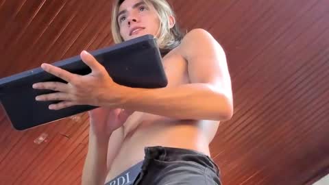 tayler_swift1 online show from December 2024 11:33:01 AM