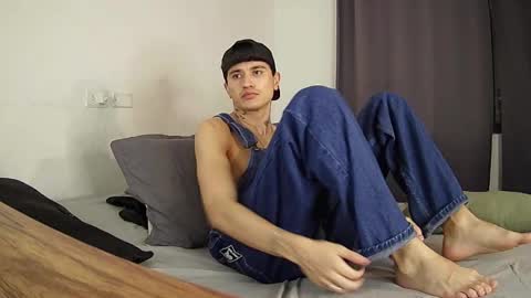 Snapshot of taylor_024 chatting on June 2026 01:30:01 AM independent model online show from June 2026 01:30:01 AM
