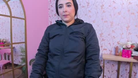 Taylor Bennet online show from September 2025 12:07:02 PM